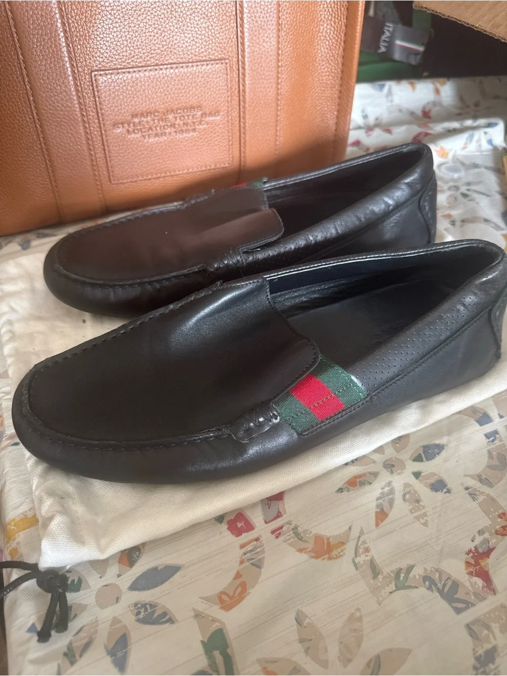 Gucci sleek black